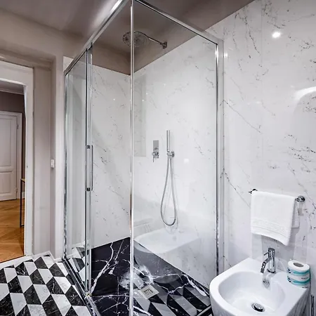 Hs4u Ricasoli Luxury Near Duomo N. 3 Appartamento *