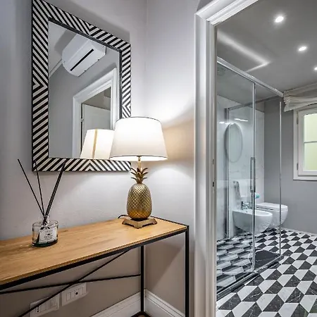 Hs4u Ricasoli Luxury Near Duomo N. 3 Appartamento *